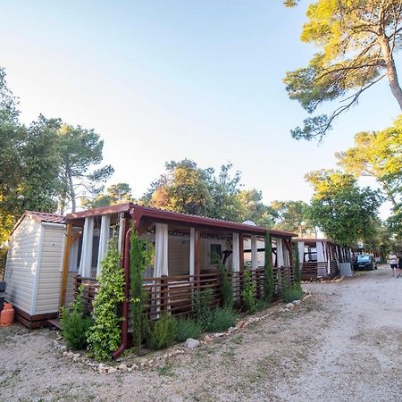 Mobile Home Cube, 3 Bedrooms, Free Parking, Wifi Biograd Na Moru Esterno foto