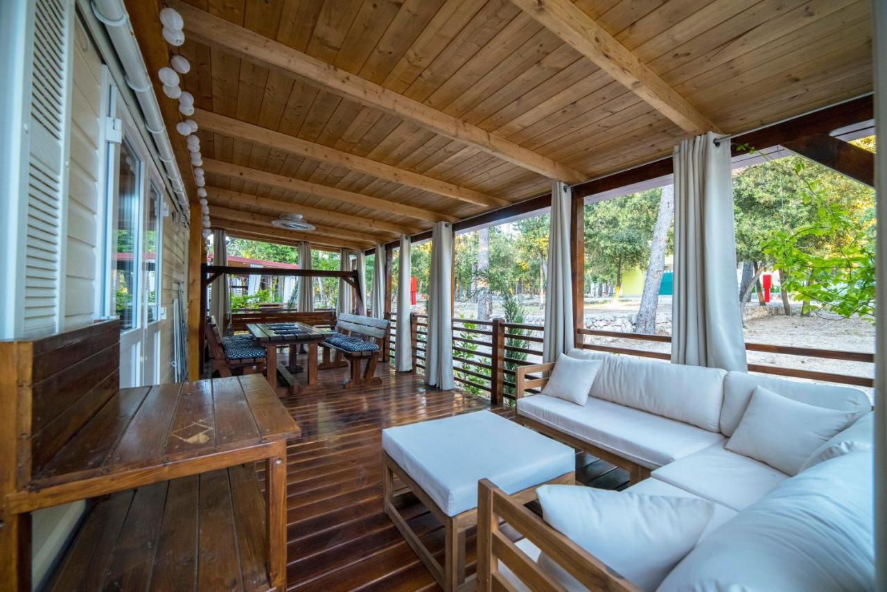 Mobile Home Cube, 3 Bedrooms, Free Parking, Wifi Biograd Na Moru Esterno foto