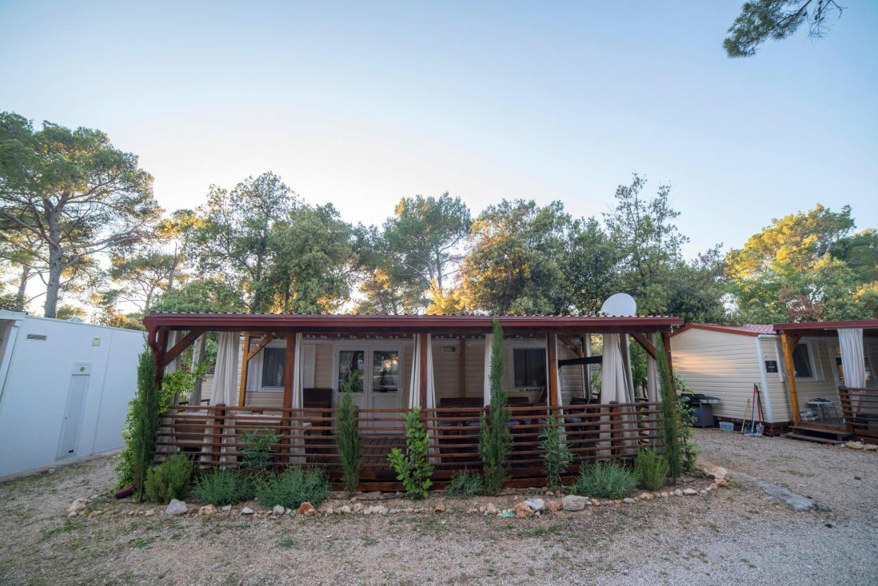 Mobile Home Cube, 3 Bedrooms, Free Parking, Wifi Biograd Na Moru Esterno foto