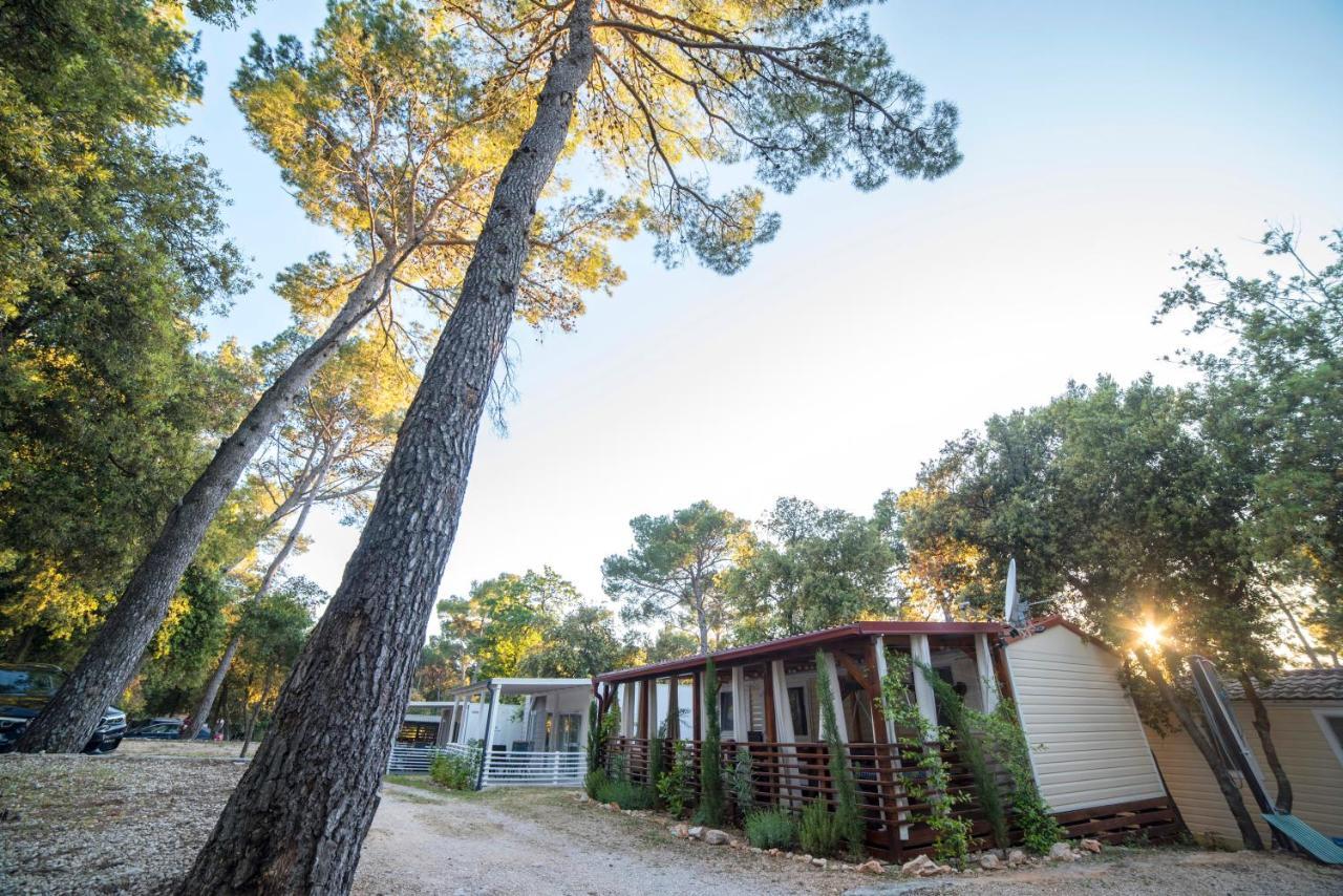 Mobile Home Cube, 3 Bedrooms, Free Parking, Wifi Biograd Na Moru Esterno foto